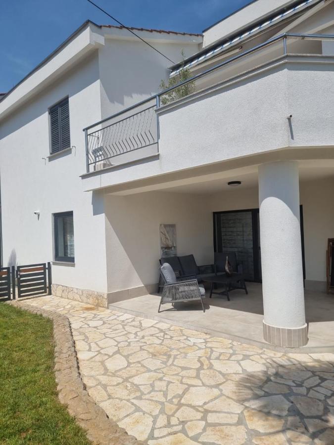 Villa Marta Porat  Exterior photo